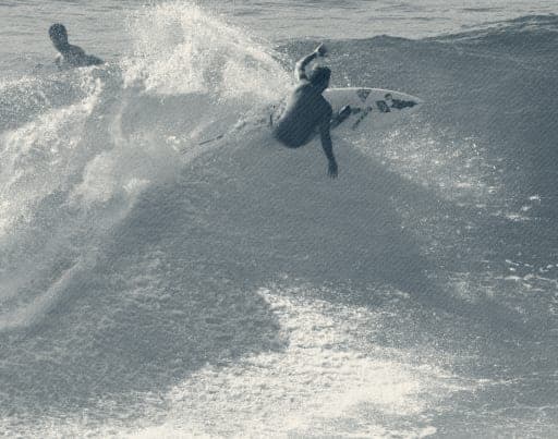 Ryan Ragan snapping off the lip on clean water